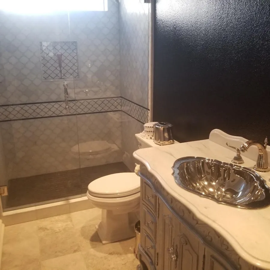Professional plumbing work and bathroom remodeling in Sunland Park